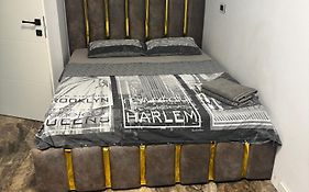Apartament Bloc Nou - Self Check In - Free Parking